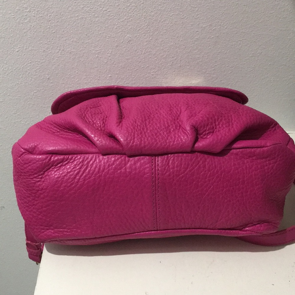 MARC BY MARC JACOBS Large Hot Pink Leather Shoulder Bag / Crossbody Bag Purse - Picture 7 of 17